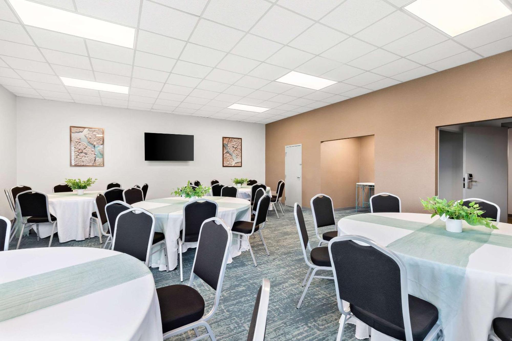 Comfort Inn Pocono Lakes Region Lake Ariel Extérieur photo