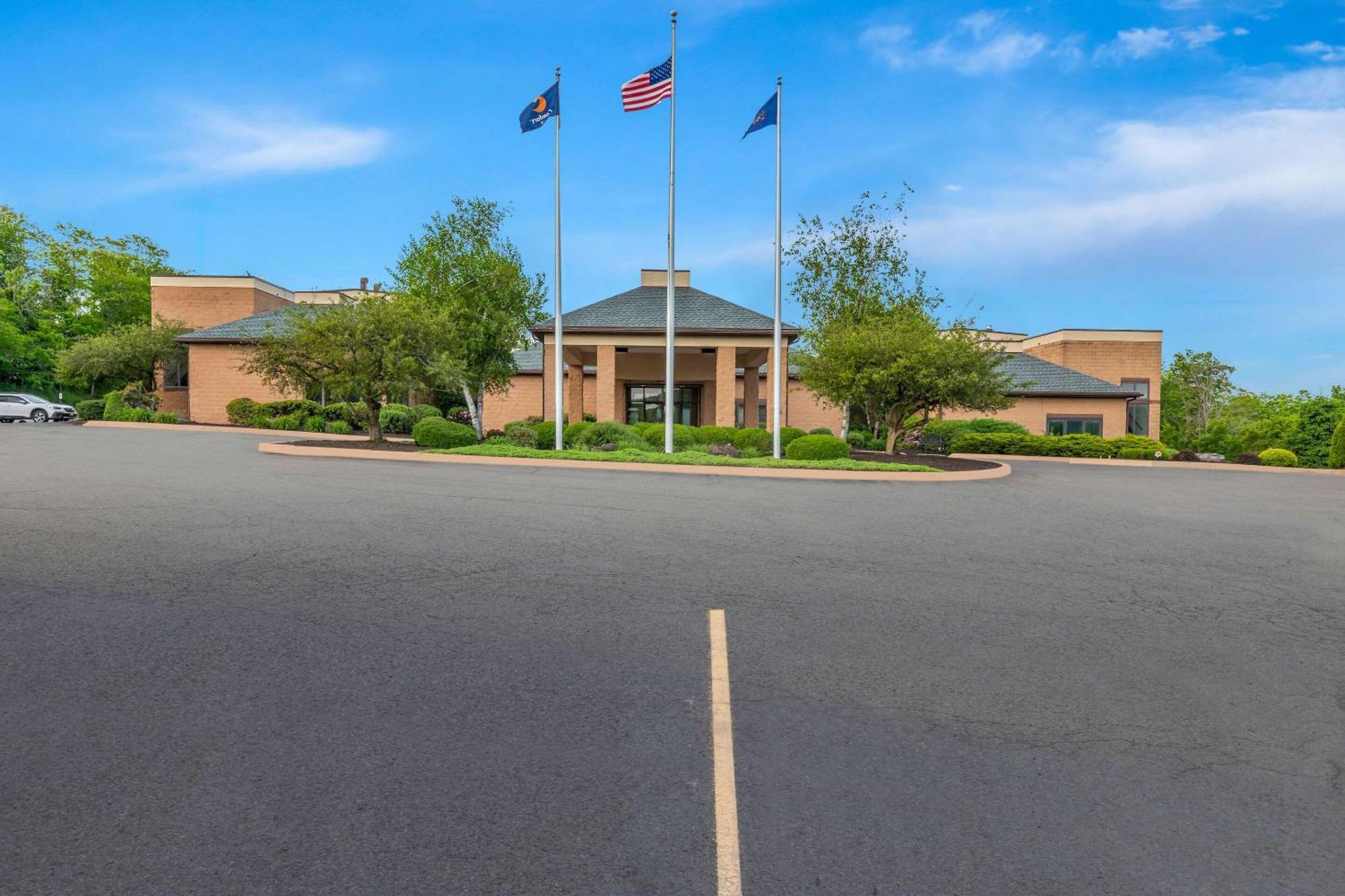 Comfort Inn Pocono Lakes Region Lake Ariel Extérieur photo